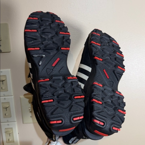 Adidas Terrex Conrax ClimaProof winter hiking boots featuring PrimaLoft main image 4